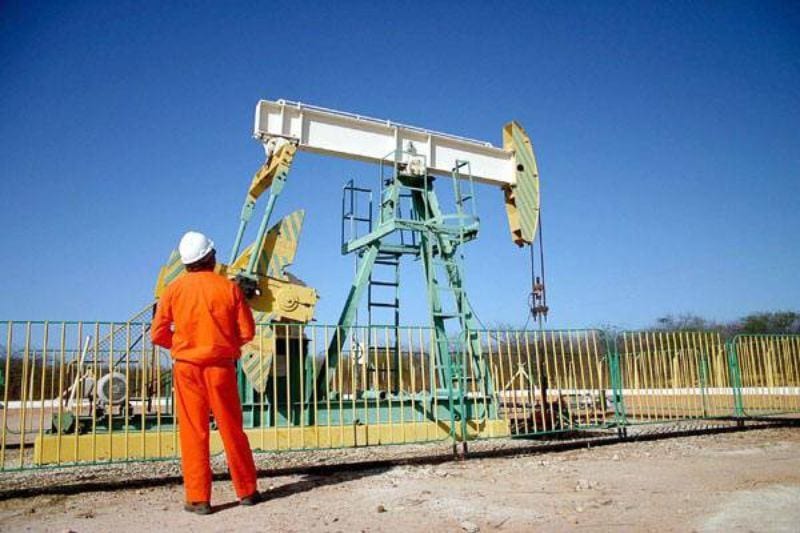 Cavalo-de-pau, para extração de petróleo em campos terrestres