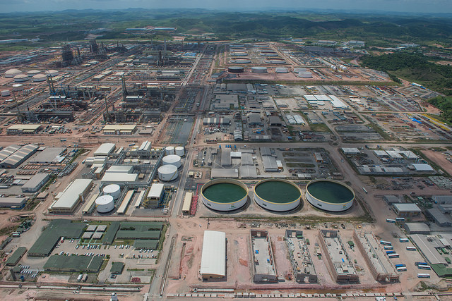 Vista aérea da planta da Refinaria Abreu e Lima (Rnest), localizada no Porto de Suape, em Pernambuco (Foto: Agência Petrobras)