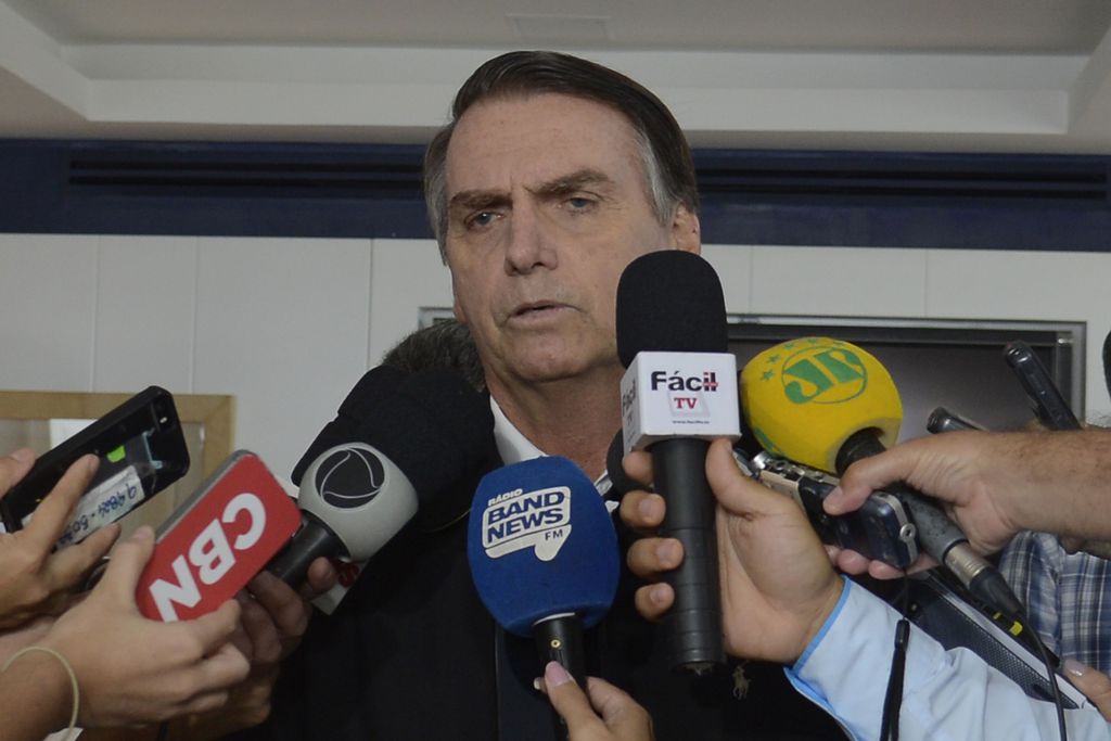 O candidato do PSL à Presidência da República, Jair Bolsonaro, fala à imprensa.