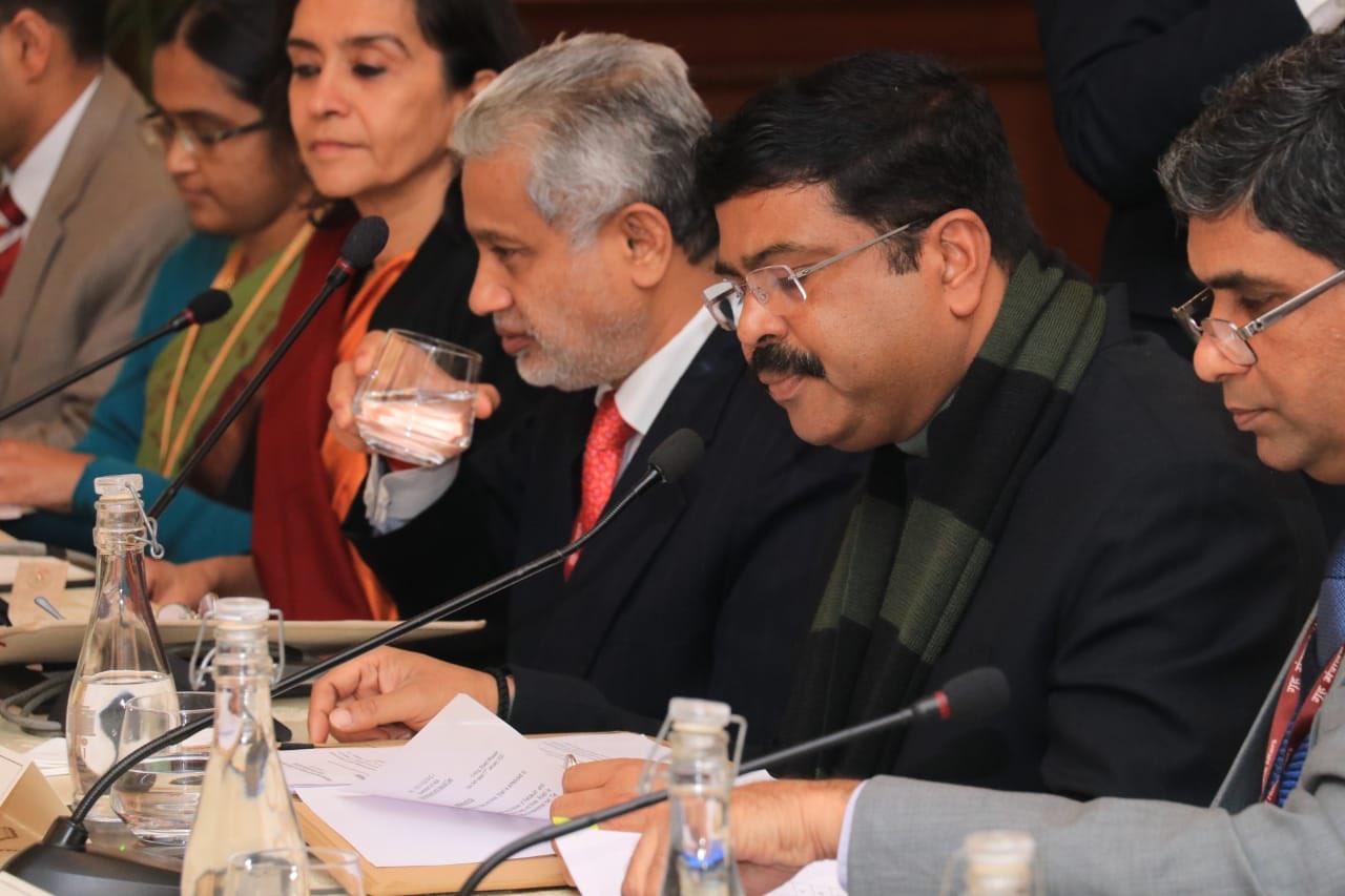 Índia negocia aumento de importações de óleo do Brasil
