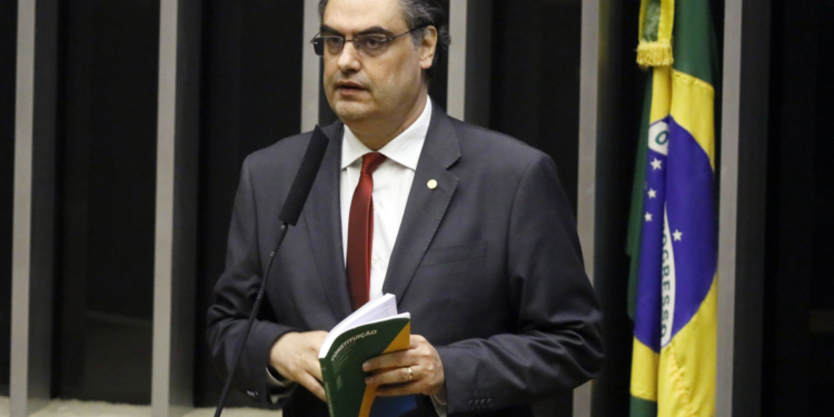 Lafayette de Andrada Republicanos/MG) preside a comissão do novo Código Brasileiro de Energia Elétrica na Câmara dos Deputados. Foto por Luis Macedo