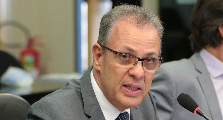 Ministro Bento Albuquerque está confiante com MP 998 das tarifas de energia