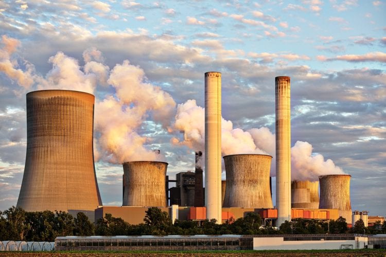 G7 se compromete com fim de subsídios para carvão ainda em 2021. Na imagem, térmica a carvão (Foto: Benita Welter/Pixabay)