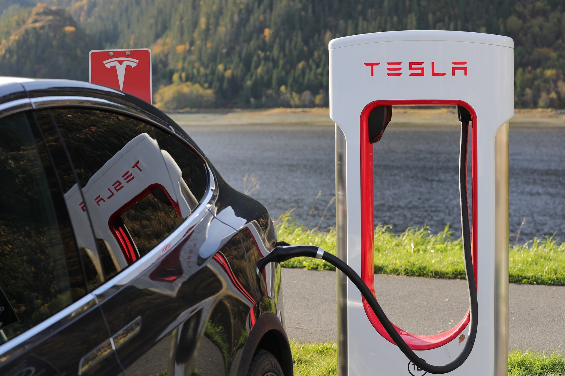 'Supercarregador' de veículos elétricos da Tesla