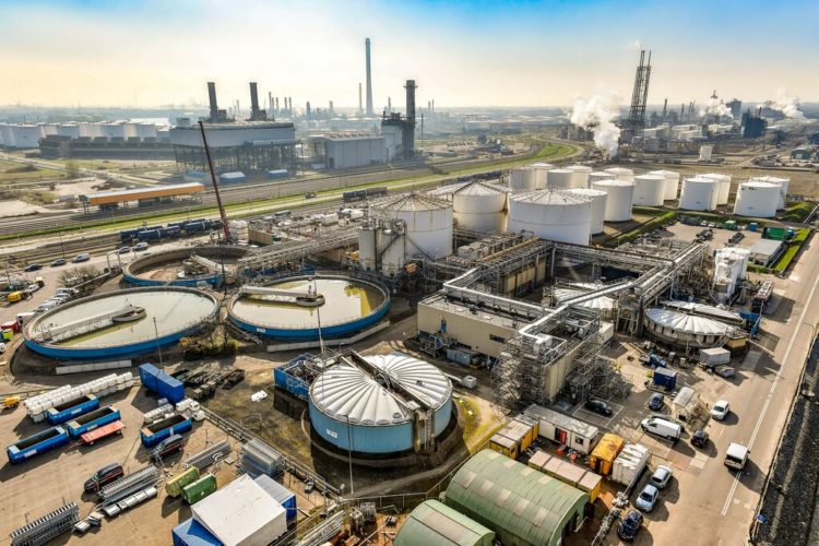Shell vai construir biorrefinaria de grande porte em Roterdã