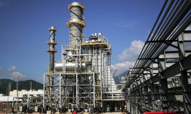 Usinas a gás representaram 90% da potência ofertada no leilão de reserva. Na foto, usina termelétrica Euzébio Souza, em Cubatão (SP)