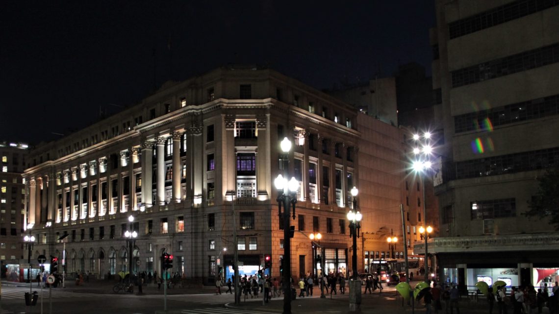 Centro de São Paulo iluminado foto por Alex G. Ramos, pixabay_