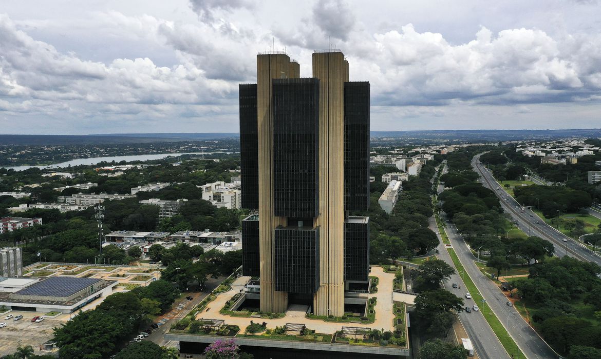 Bancos centrais defendem taxonomia global para finanças verdes. Na foto, vista aérea do Banco Central do Brasil (BCB)