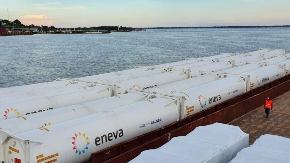 GNL de pequena escala é promissor. Mas e a regulação? Na imagem, Isotanques do projeto da Eneva no Porto de Manaus (Foto: Eneva/Divulgação)