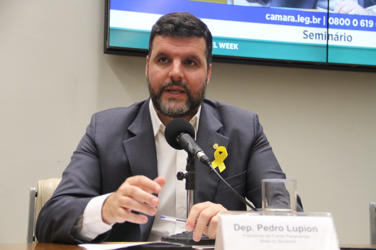 “Esperança do setor está no Congresso Nacional”, diz frente do biodiesel. Na imagem, o deputado federal Pedro Lupion (Foto: André Oliveira/Divulgação)