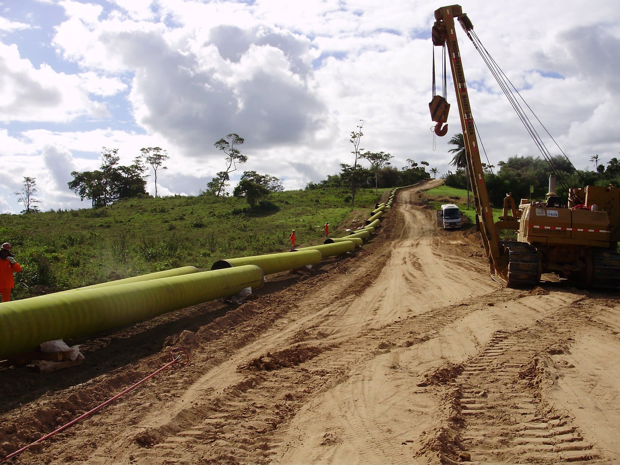 Obras de interligação do terminal de GNL da Bahia ao sistema de transporte de gás natural (PAC, 2012)