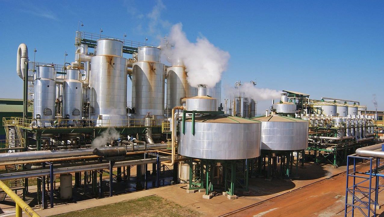 ANP discute desconto nas metas do RenovaBio. Na imagem, usina de etanol (Foto: Sermatec/Divulgação)