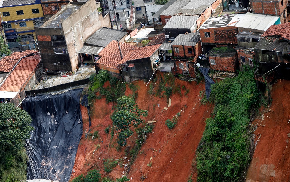 Guerra aumentou lacuna de financiamento sustentável para US$ 135 trilhões. Na imagem, área de risco em decorrência de fortes chuvas em Salvador, Bahia (Foto: Eloi Correa/Governo da Bahia)