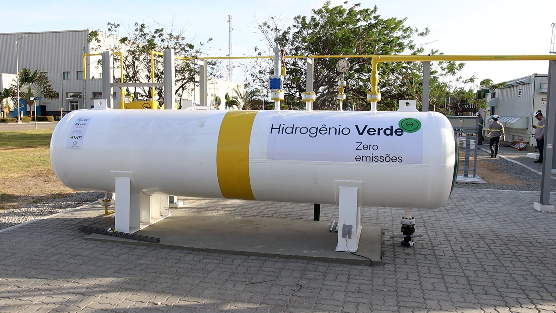 EDP produz sua primeira molécula de hidrogênio verde no Ceará. Na imagem: Tanque de armazenamento de hidrogênio em projeto de P&D Pecém H2V, da EDP, no Ceará (Foto: Divulgação EDP)