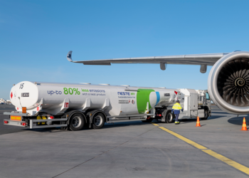 Latam pousa no Brasil sua primeira aeronave com combustível sustentável