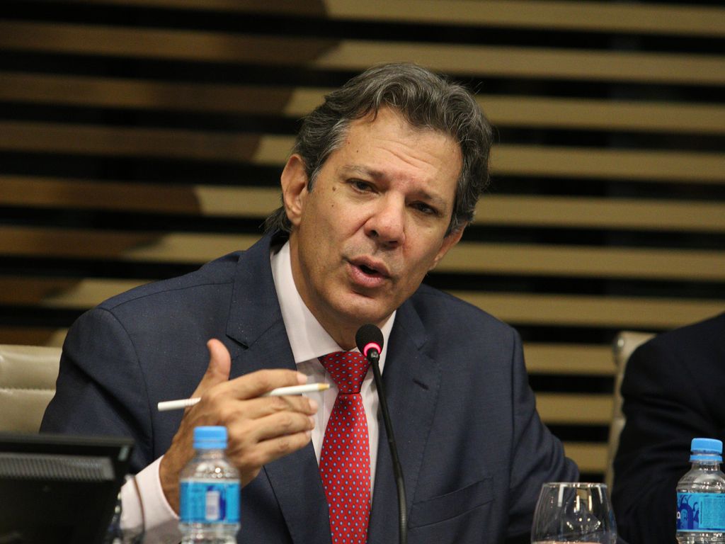 Margem na Petrobras pode aliviar alta na gasolina, diz Haddad. Na imagem: Ministro da Fazenda, Fernando Haddad (PT), na Fiesp (Foto: Rovena Rosa/Agência Brasil)