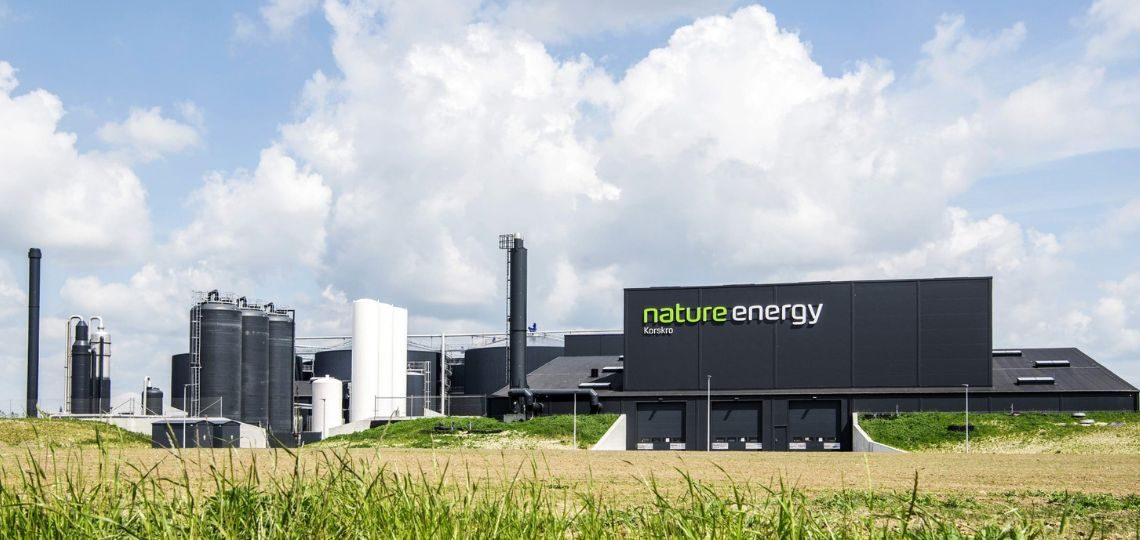 Shell conclui aquisição de maior produtor de biometano da Europa. Na imagem: planta da Nature Energy Biogas, maior produtora de biometano da Europa, a partir de resíduos agrícolas, industriais e domésticos (Foto: Divulgação/Nature Energy)