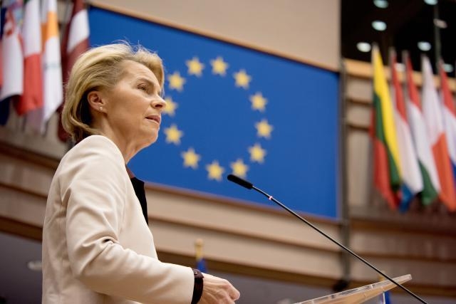 UE divulga plano para simplificar regulações e disputar corrida verde. Na imagem: Ursula von der Leyen, presidente da Comissão Europeia (Foto: Comissão Europeia)