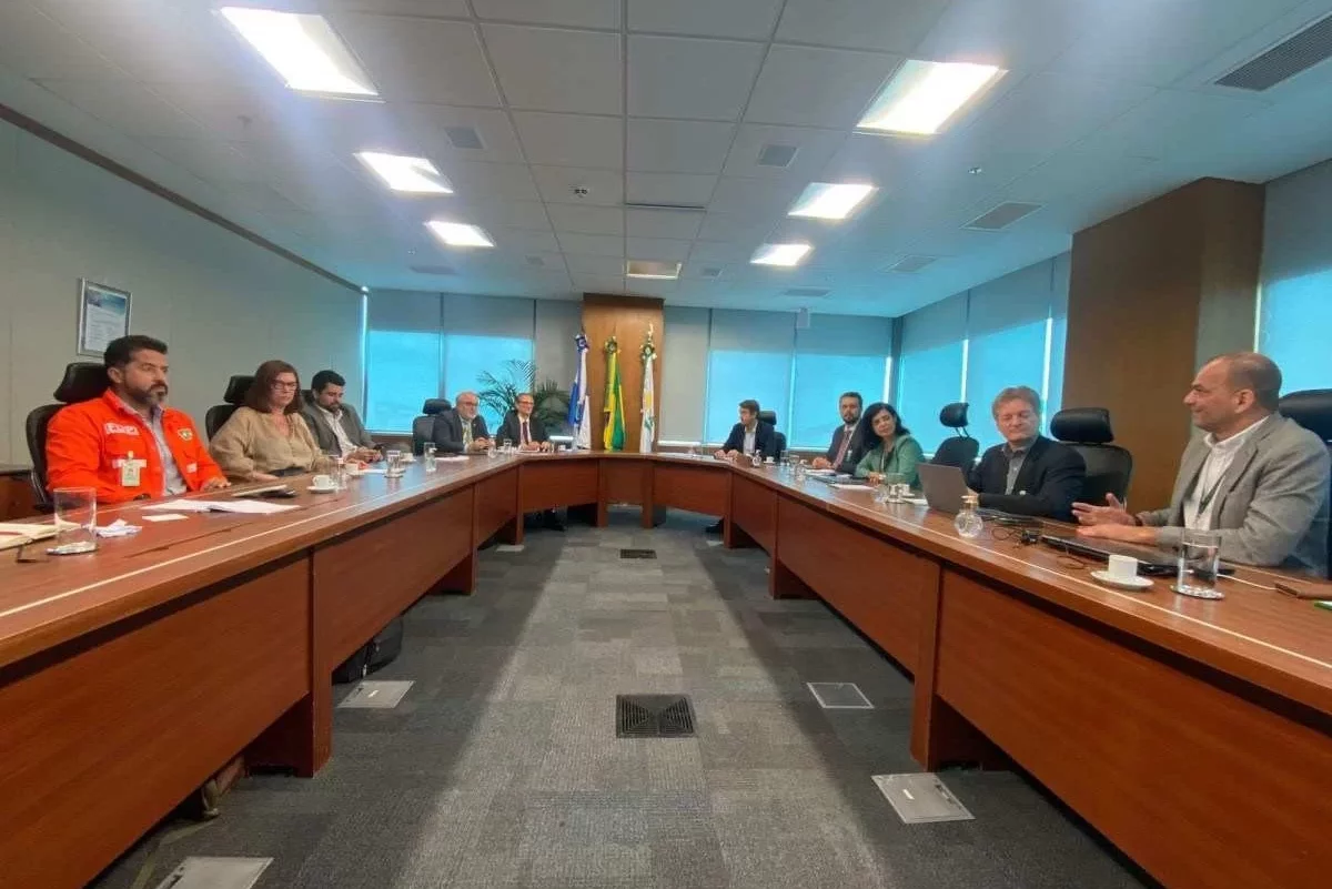O mito do tecnicismo. Na imagem: Reunião entre os membros do Grupo de Transição (GT) de Minas e Energia do governo eleito e a Petrobras (Foto: Assessoria Jean Paul Prates)