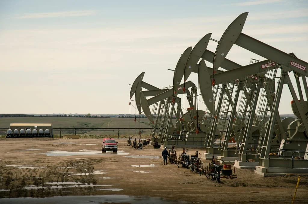 Chevron fecha acordo de US$ 6 bi por shale nos EUA. Na imagem: Cavalos-de-pau para produção no shale de gás dos EUA, no campo de Bakken, Dakota do Norte (Foto: Ole Jørgen Bratland/Statoil)