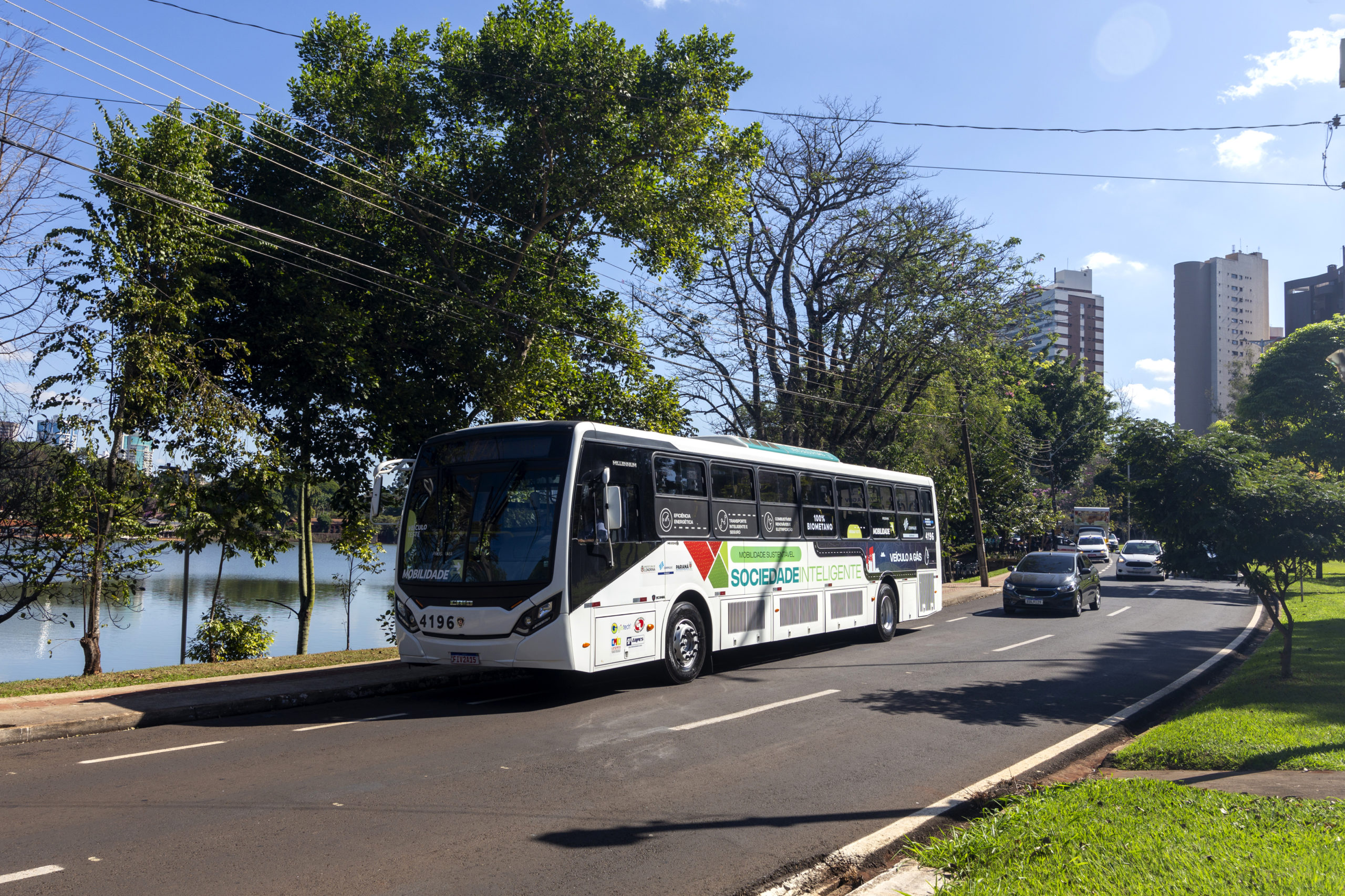 Londrina inicia testes com ônibus urbano movido 100% a biometano. Na imagem: Londrina (PR) testa ônibus 100% a biometano (Foto: Cortesia Compagas)