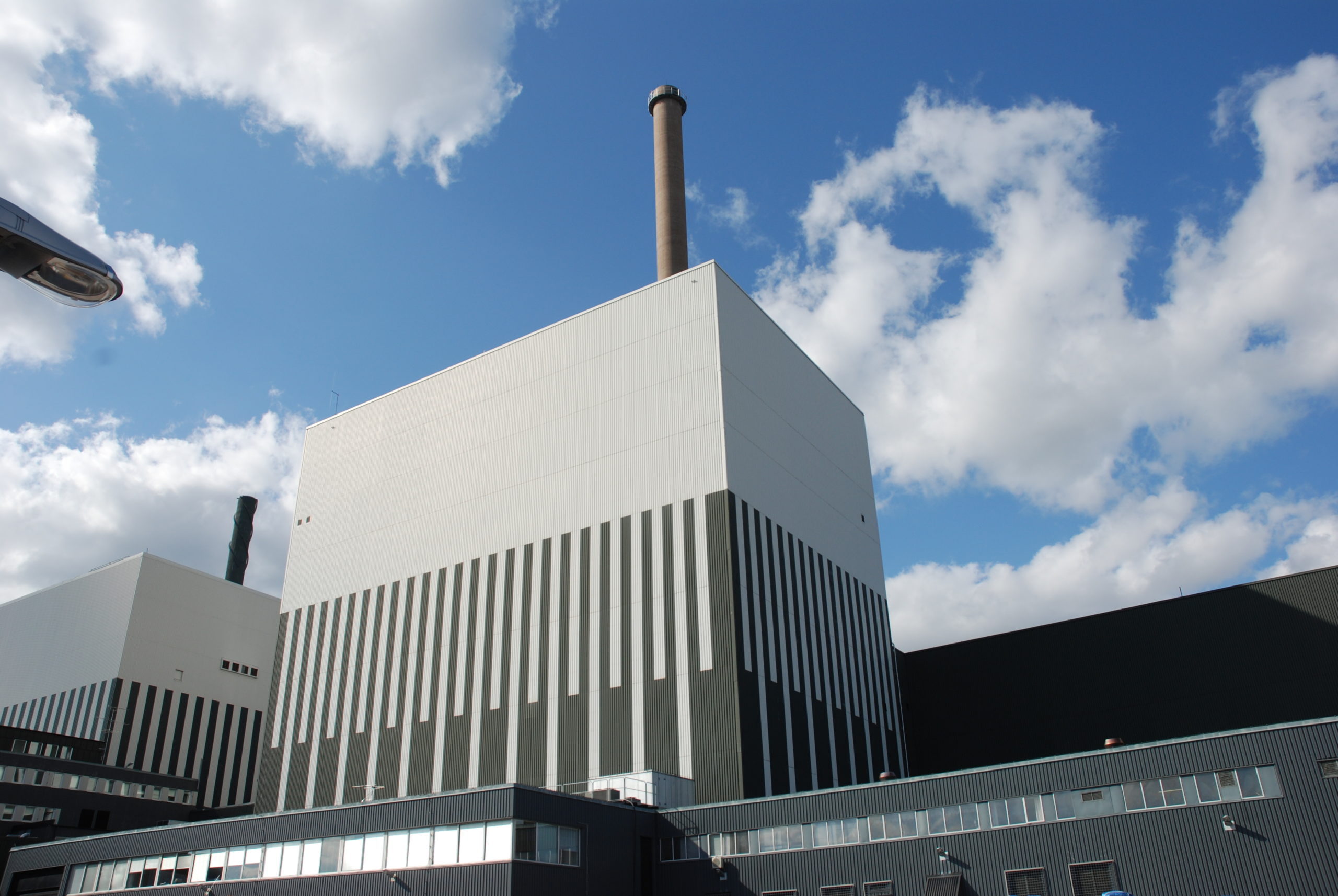 Suécia abre caminho para novas usinas nucleares. Na imagem: Usina nuclear Oskarshamn 2 de 638 MW na Suécia (Foto: Divulgação)