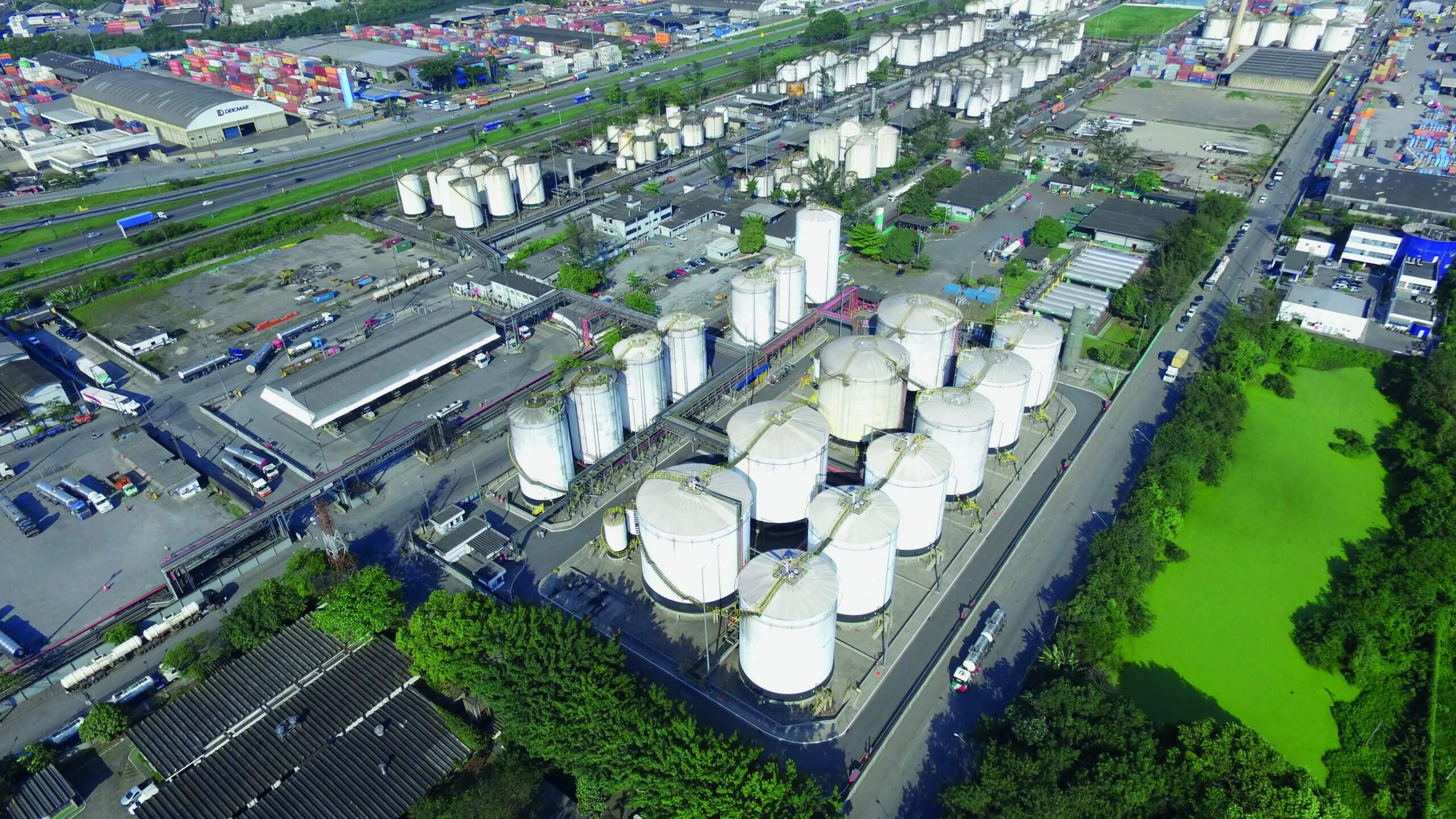 Ultracargo conclui aquisição de 50% da Opla e forma joint venture com a bp em terminal de etanol. Na imagem: Terminal da Ultracargo em Santos, SP (Foto: Divulgação)