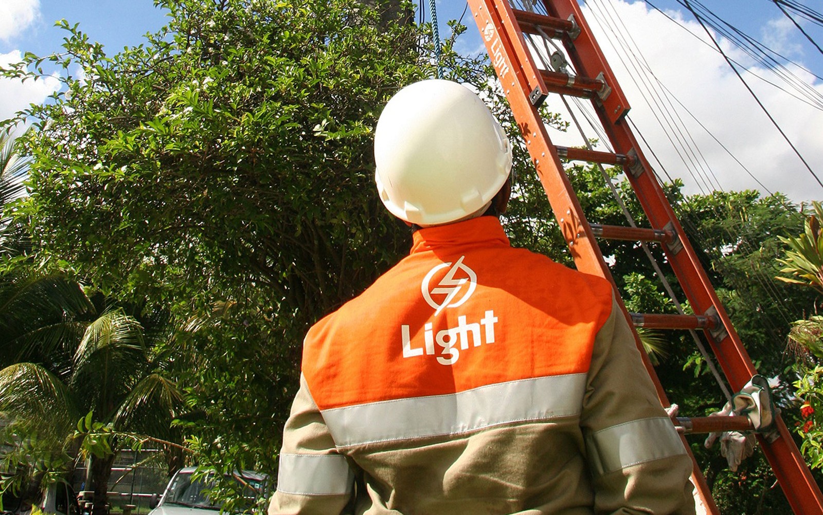 Rodrigo Brandão será novo presidente da distribuidora Light SESA. Na imagem: Técnico da Light em serviço de reparo à rede (Foto: Paula Kossatz/Divulgação)