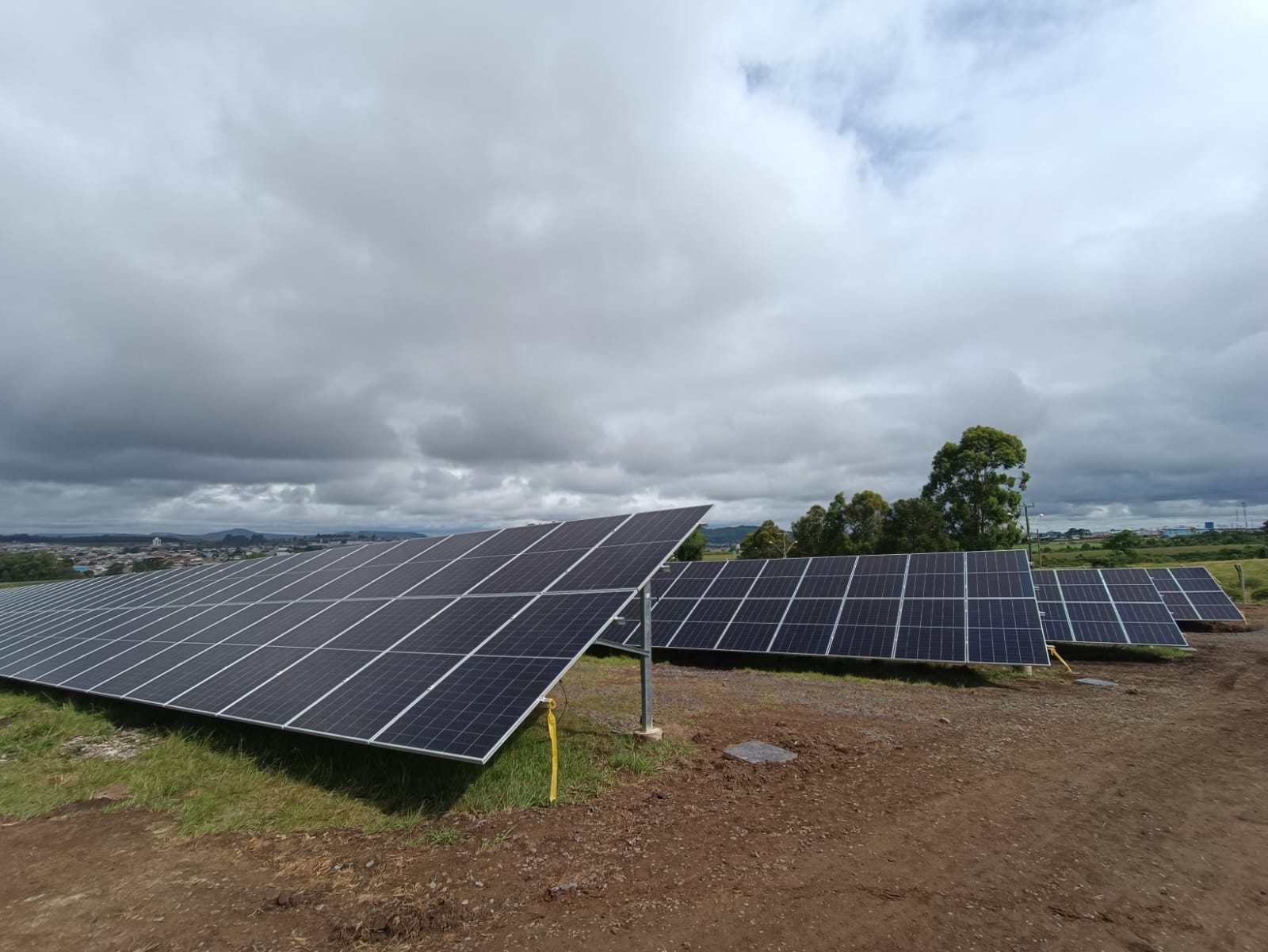 UFV Lages I, que tem capacidade instalada de 1 MW, da Celesc, em Santa Catarina, opera no modelo de geração distribuída. Crédito: Divulgação