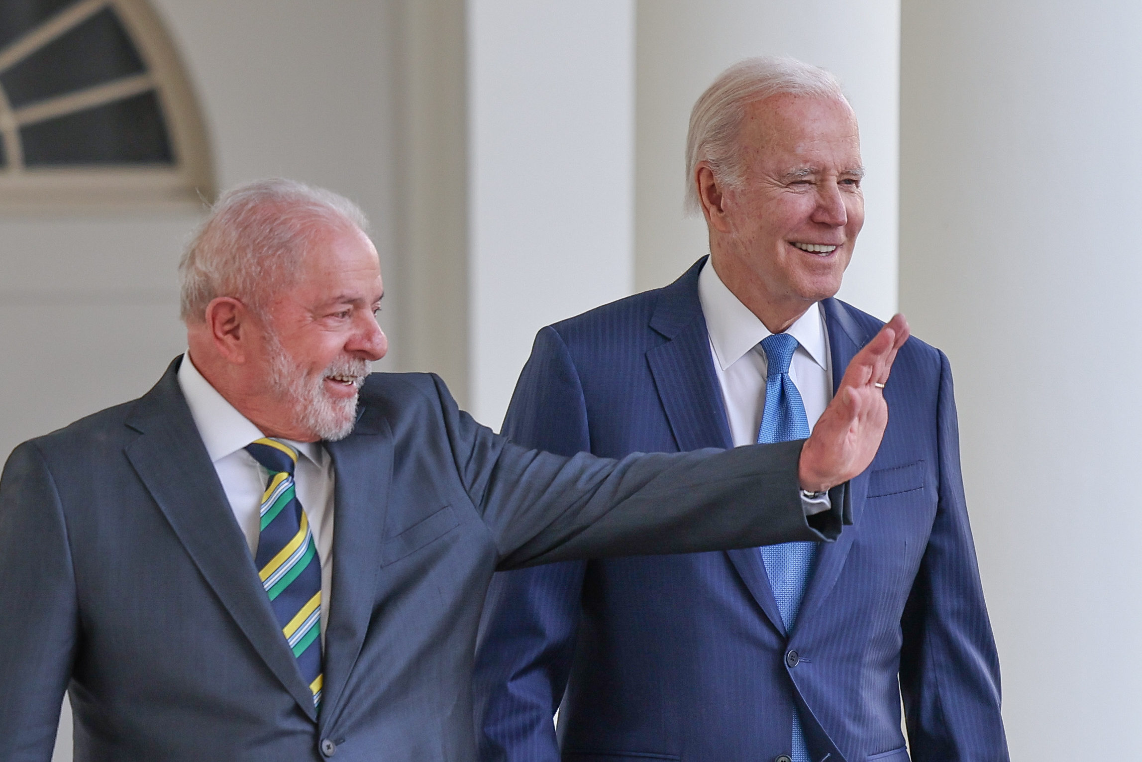 Aliança Global para os Biocombustíveis no G20 atrai apoio de Emirados Árabes e Argentina. Na imagem: Presidente dos EUA, Joe Biden e o presidente do Brasil, Lula, em foto oficial na Casa Branca, em Washington, nos EUA, em 10/2/2023 (Foto: Ricardo Stuckert/PR)