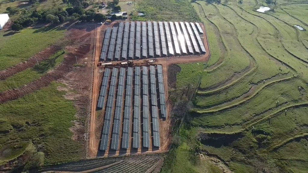 Vista aérea da primeira usina solar fotovoltaica da Cocal, em Pirapozinho (SP), que entra em operação em outubro de 2023 (Foto: Divulgação)