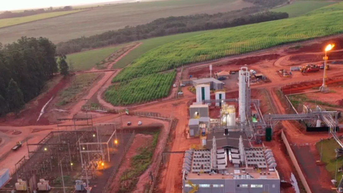 Geração de energia com biomassa aumentou 7% de janeiro a julho deste ano de 2023. Na imagem: Vista da termelétrica a biogás da Raízen Geo Biogás, em Guariba (SP), a 1ª usina do Brasil a gerar energia elétrica em escala comercial com resíduos de cana-de-açúcar (Foto: Divulgação)