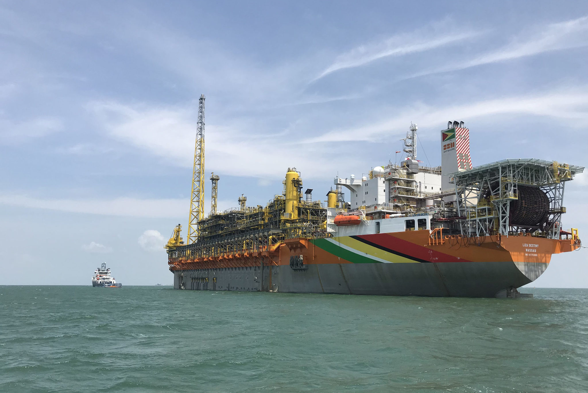 ExxonMobil anuncia início da operação de sua 3ª plataforma de petróleo na Guiana. Na imagem: FPSO Liza Destiny na Guiana para produção no campo de Liza (Foto: Divulgação Hess)