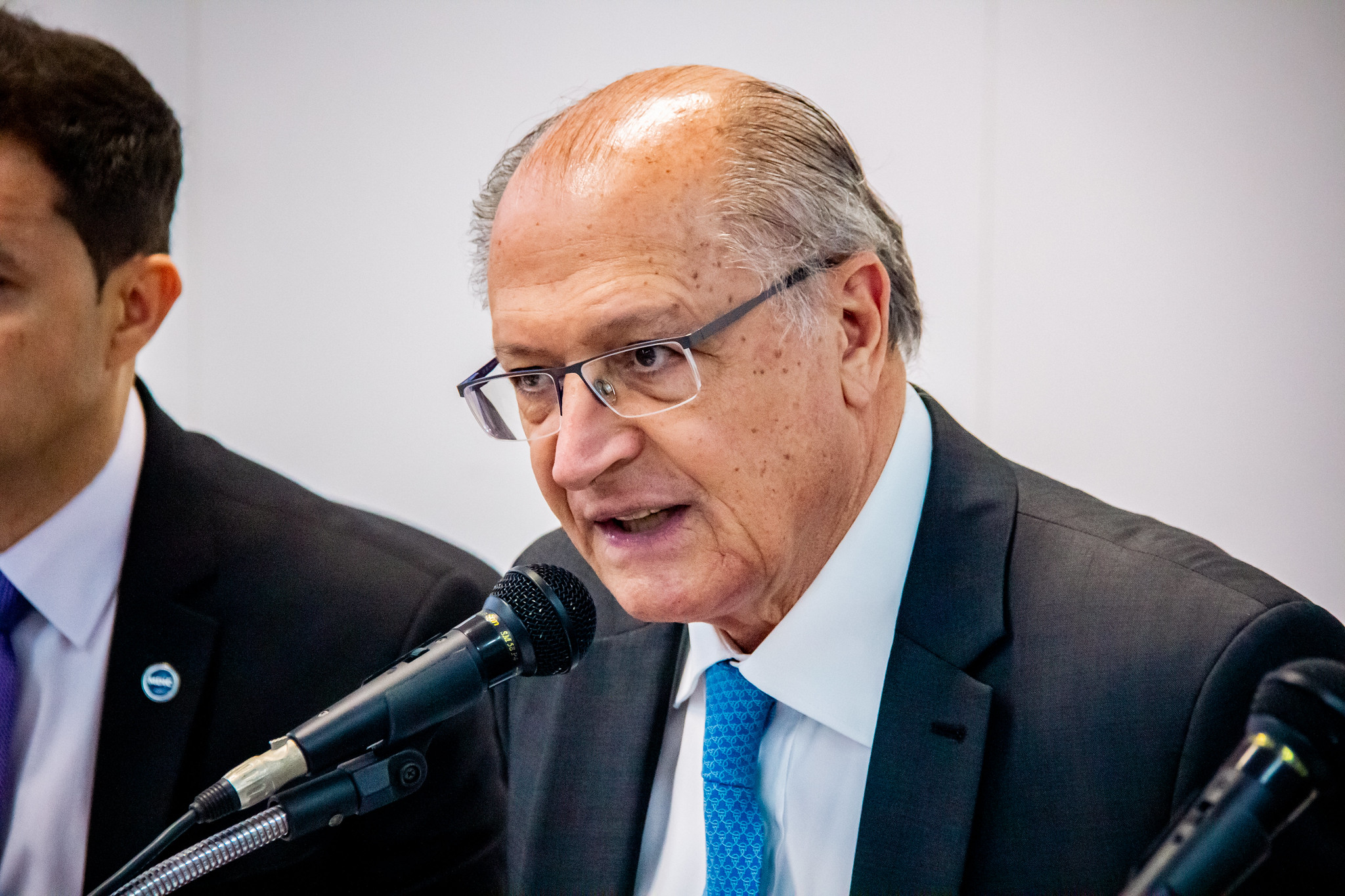 Governo defende desoneração de gás e fertilizantes em conversas no Senado, afirma o presidente em exercício, Geraldo Alckmin (PSB), durante evento em SP. Na imagem: Geraldo Alckmin participa de reunião do Confert, em 29/11/2023 (Foto: Gabrie/MDIC)