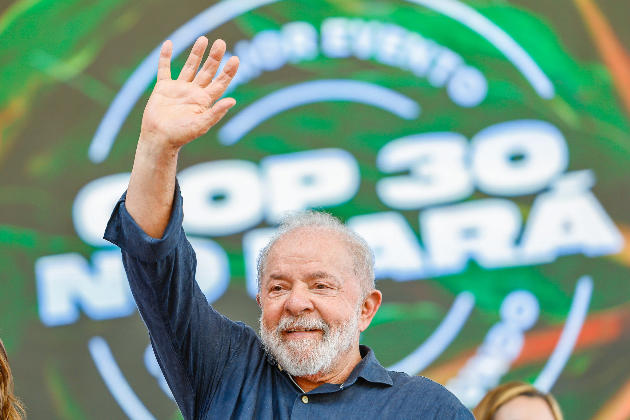 Governo Lula cria Secretaria Extraordinária vinculada à Casa Civil para coordenar preparativos da COP30 no Brasil. Na imagem: Lula durante cerimônia de anúncio da realização da COP 30 no município de Belém, em 2025, e de assinatura da ordem de serviço para início das obras do Porto Futuro II, 17/6/2023 (Foto: Ricardo Stuckert/PR)