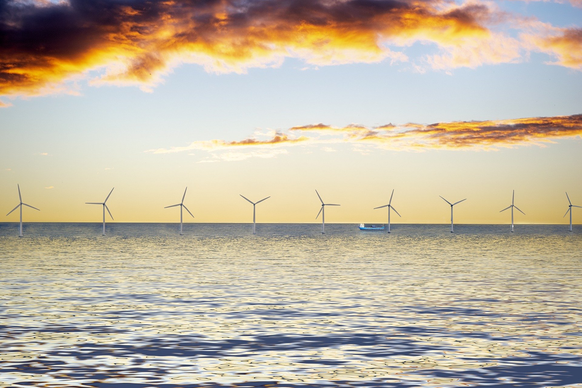 O que está por trás dos calmos ventos na discussão do PL das eólicas offshore no Congresso. Na imagem: Parque eólico offshore (Foto: Enrique/ELG21/Pixabay)