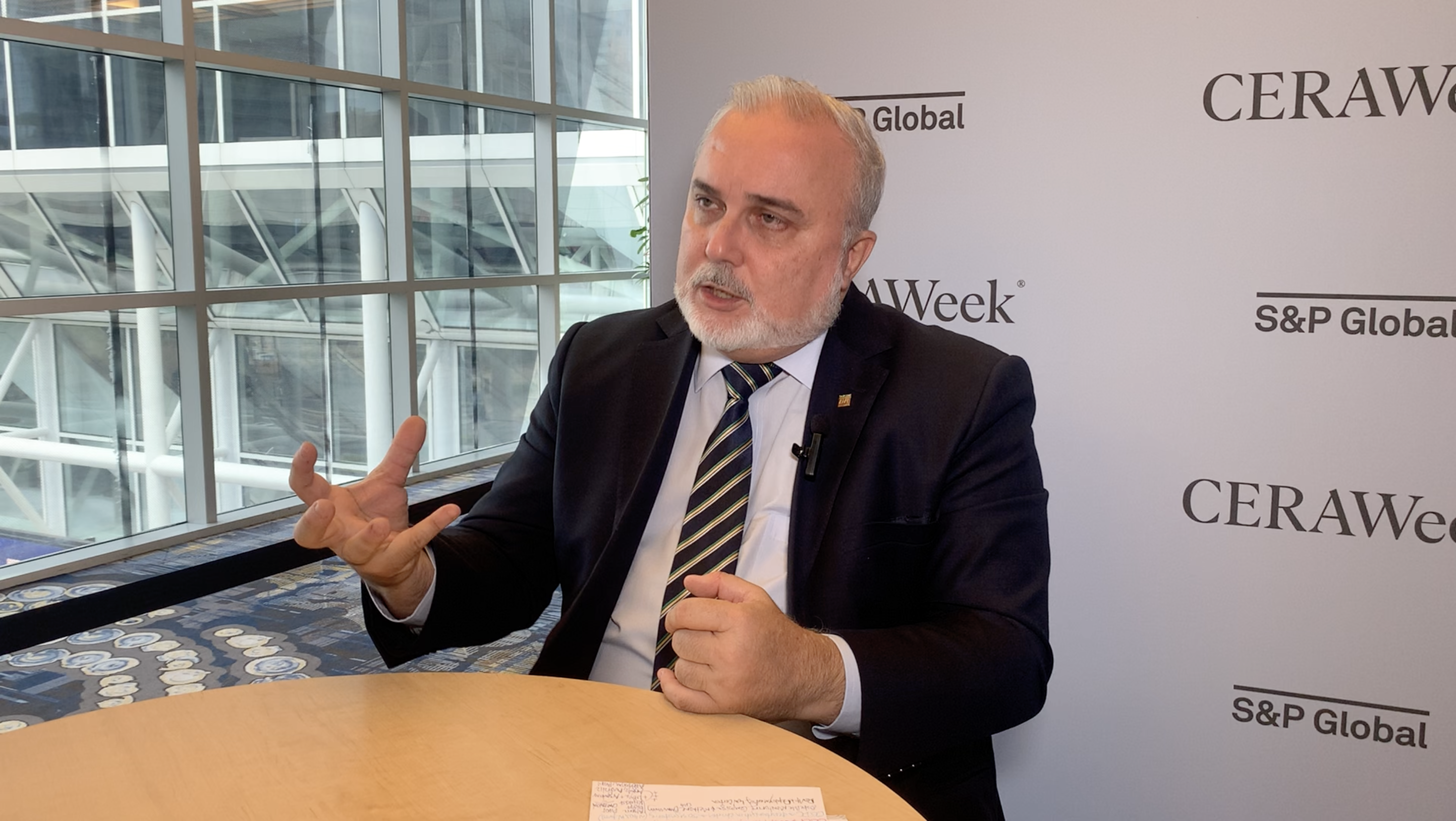 Presidente da Petrobras Jean Paul Prates em entrevista ao estúdio epbr durante a CERAWeek 2024 da S&P Global (Foto: Reprodução epbr)