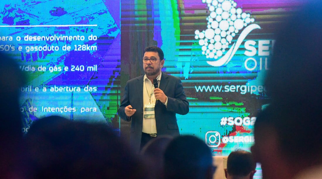 Valmor Barbosa, secretário da Sedetec, fala durante o Sergipe Oil & Gas (Foto: Ascom Sedetec)